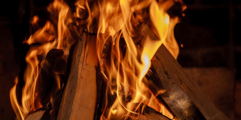 Comment allumer un feu de cheminée